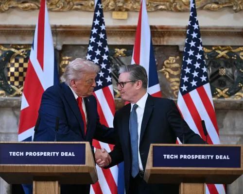 Trump Directs Criticism on Vladimir Putin and Praises UK in Press Conference with Keir Starmer