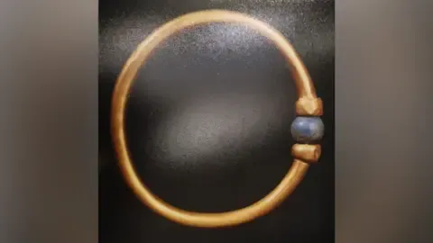 Egyptian Officials Confirm Ancient Bracelet Was Stolen and Melted Down