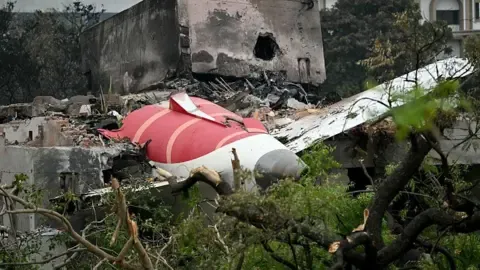 Next of kin of Air India crash those lost initiate legal action aircraft firms Honeywell and Boeing