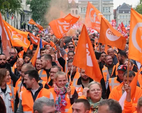 France-Wide Strike Movement Sees Massive Crowds Marching Throughout France